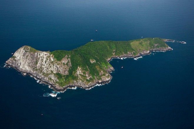 Na+otok+lahko+stopijo+le+znanstveniki+s+posebnim+dovoljenjem+in+pripadniki+mornarice