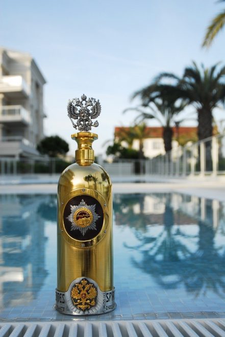 Najdra%C5%BEja+vodka+na+svetu+%28foto%3AProfimedia%29