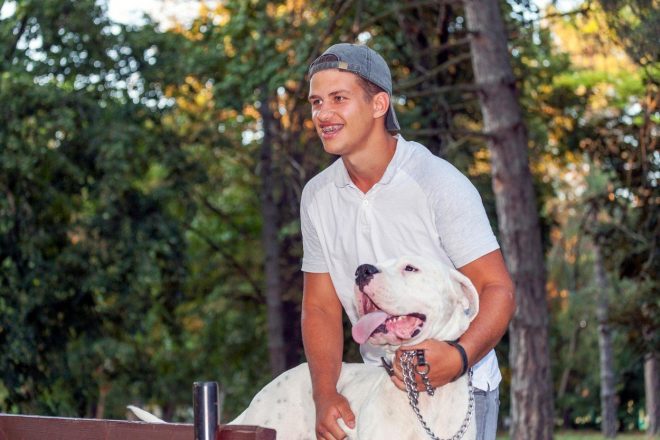 %C4%8Ce+bo+%27napihal%27+na+sprehodu+s+psom+na+Dunaju%2C+bo+mladeni%C4%8D+pla%C4%8Dal+kazen+%28foto%3AProfimedia%29