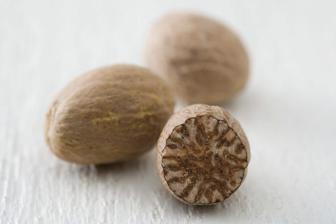 Mu%C5%A1katni+ore%C5%A1%C4%8Dek+ima+poleg+gurmanskih+tudi+%27prakti%C4%8Dne%27+koristi+%28foto%3AProfimedia%29