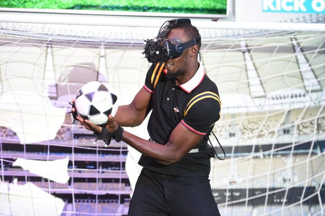 Usain+Bolt+se+je+na+igrah+Commonwealtha+leta+2018+preizkusil+kot+virtualni+golman.+Foto%3A+Profimedia