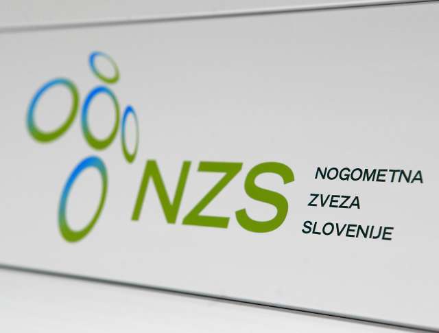 Nogometna+zveza+Slovenije+%28NZS%29%2C+logotip+%28Foto%3A+STA%29
