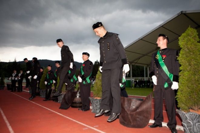 Foto%3A+http%3A%2F%2Fwww.velenje-tourism.si%2Fdozivetja%2Fdogaja-se%2Fskok-cez-kozo+%2F+Rudnik+Velenje