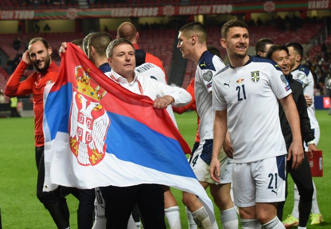 Nogometa%C5%A1i+bodo+predsedni%C5%A1ko+nagrado+donirali+%2F+Profimedia