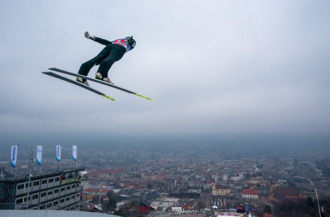 Peter+Prevc+jadra+nad+Innsbruckom+%2F+Profimedia