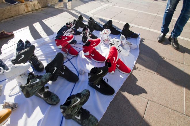 Ponarejeni+%C5%A1portni+copati+naprodaj+v+%C5%A0paniji+%2F+Profimedia