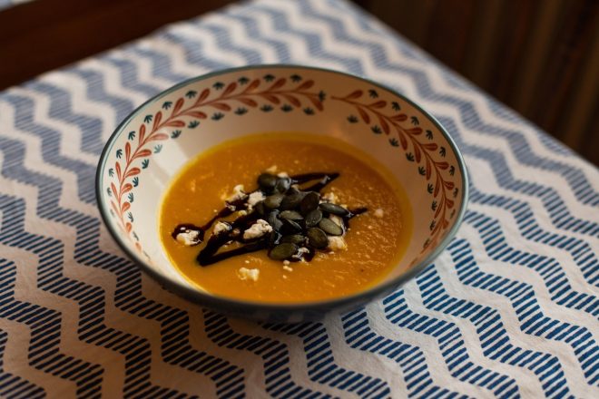 Bu%C4%8Dna+kremna+juha+z+bu%C4%8Dnim+oljem+%2F+Profimedia