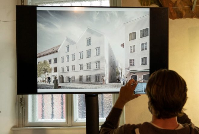 Tako+bo+videti+prenovljena+Hitlerjeva+rojstna+hi%C5%A1a+%28Profimedia%29